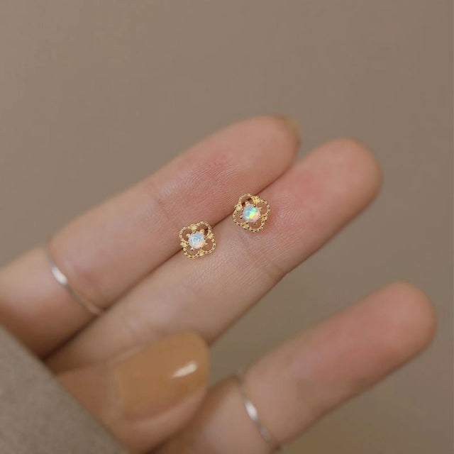 オパールの花ピアス/人気・シルバー925・ゴールド