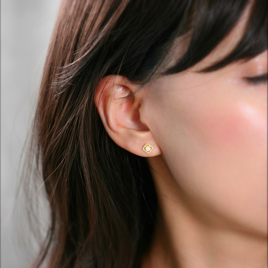 オパールの花ピアス/人気・シルバー925・ゴールド